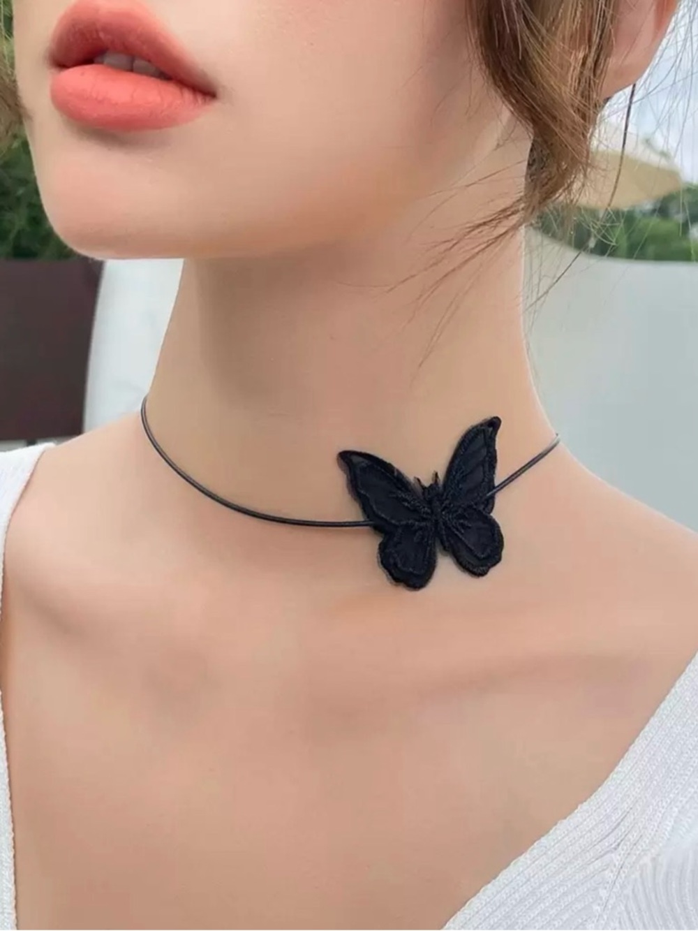 DAZY Black Dainty Sheer Butterfly Decor Choker NWT